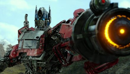 Optimus Prime points cannon offscreen